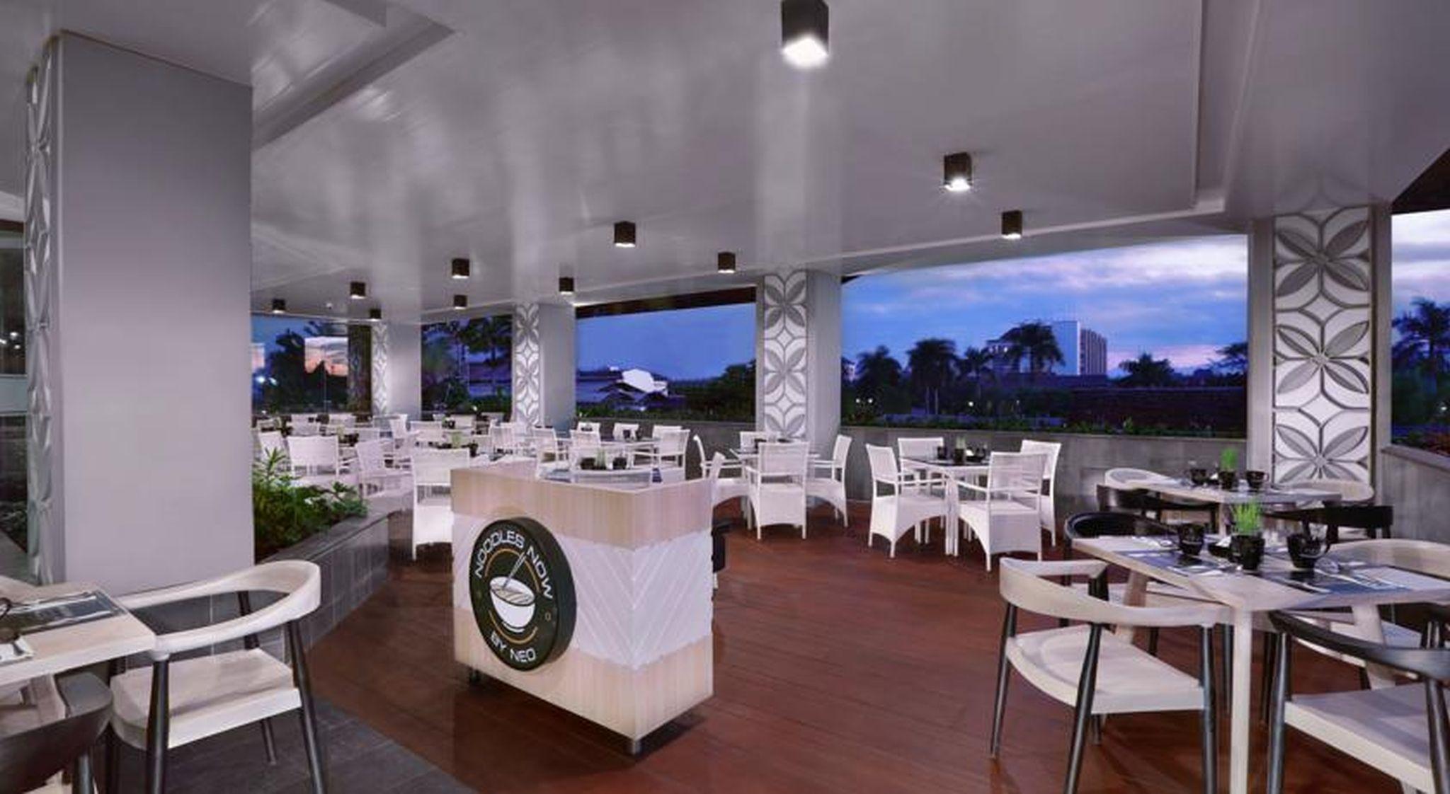 Hotel Neo Malioboro By Aston Yogyakarta Exterior photo